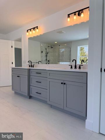 209 OLD STATE RD, Royersford, PA 19468