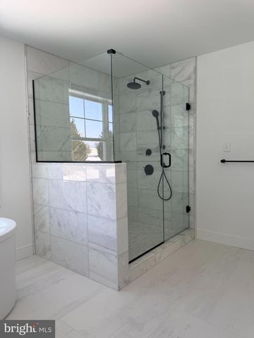 209 OLD STATE RD, Royersford, PA 19468