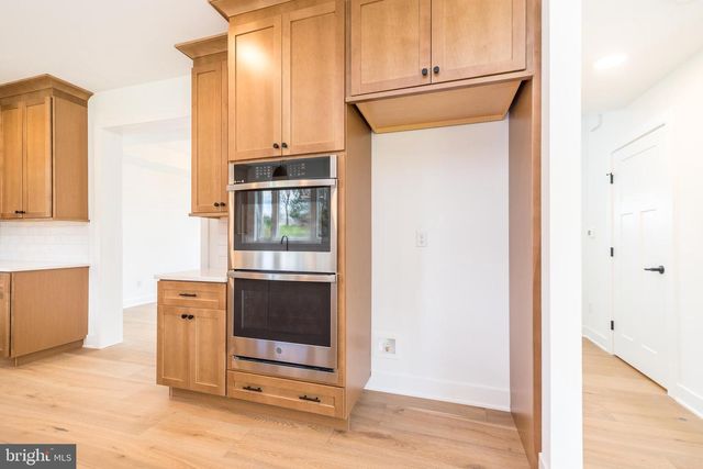 209 OLD STATE RD, Royersford, PA 19468