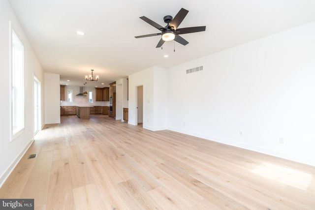 209 OLD STATE RD, Royersford, PA 19468