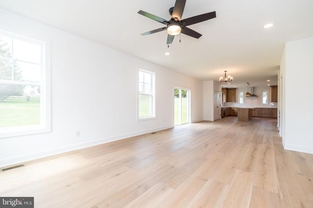 209 OLD STATE RD, Royersford, PA 19468