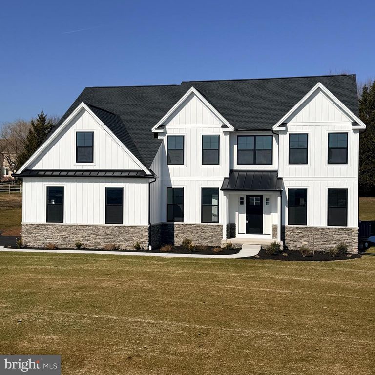 209 OLD STATE RD, Royersford, PA 19468