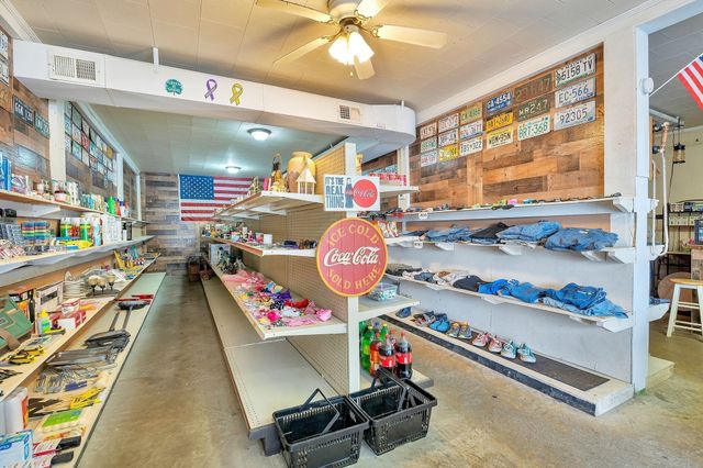 1183 Main St, Altamont, TN 37301