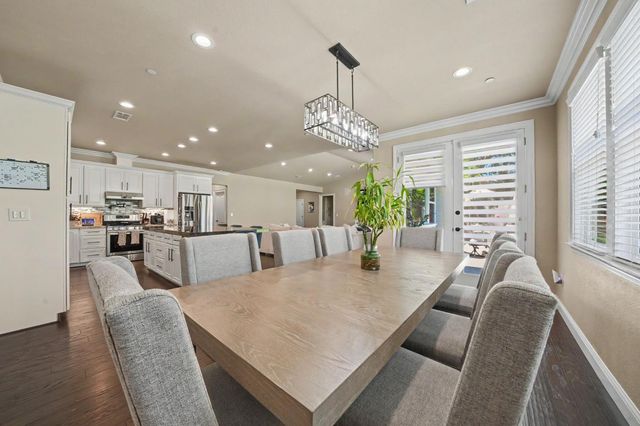 423 La Contenta Way, Valley Springs, CA 95252