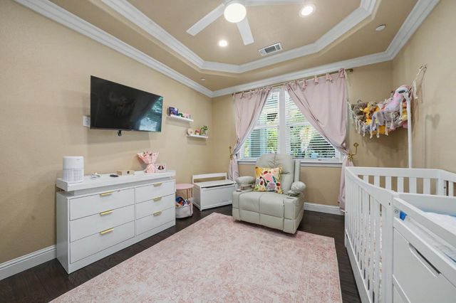 423 La Contenta Way, Valley Springs, CA 95252