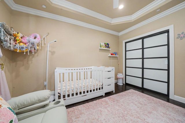 423 La Contenta Way, Valley Springs, CA 95252