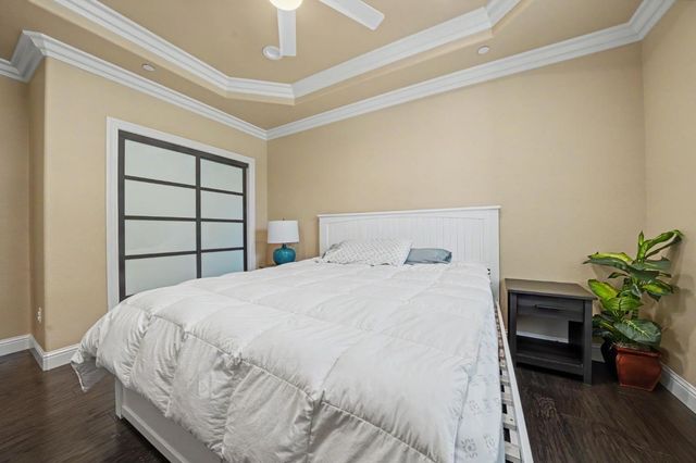 423 La Contenta Way, Valley Springs, CA 95252