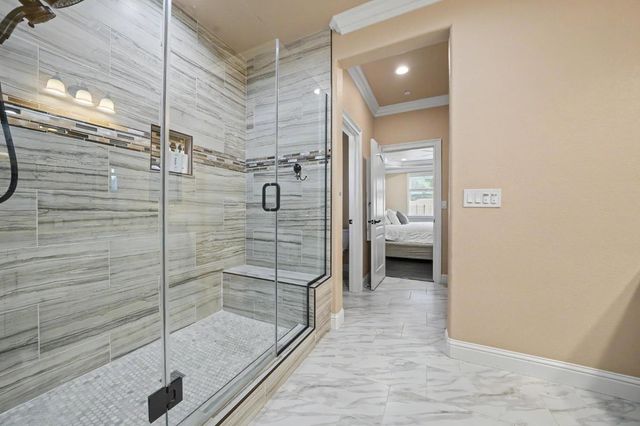 423 La Contenta Way, Valley Springs, CA 95252