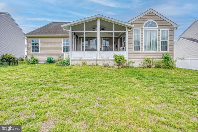 27 RIVER CLIFF CIR, Felton, DE 19943