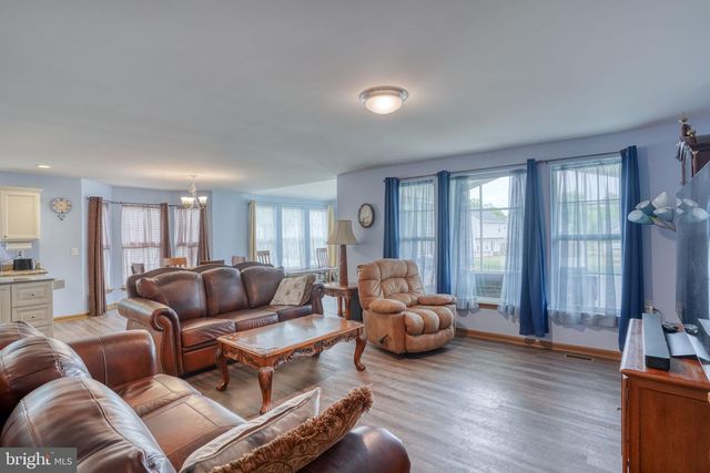 27 RIVER CLIFF CIR, Felton, DE 19943