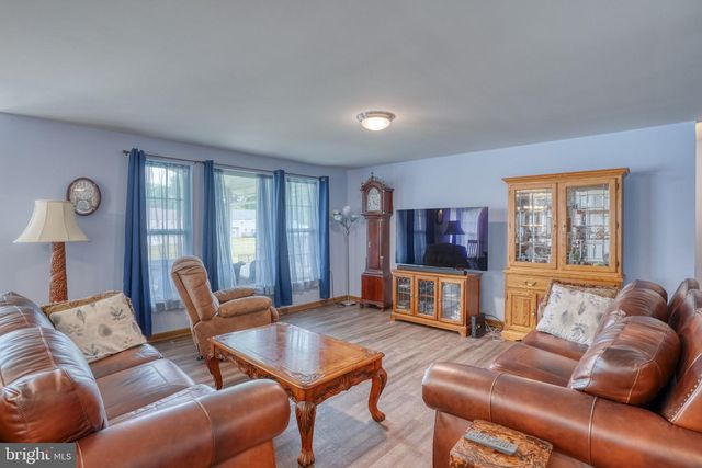 27 RIVER CLIFF CIR, Felton, DE 19943