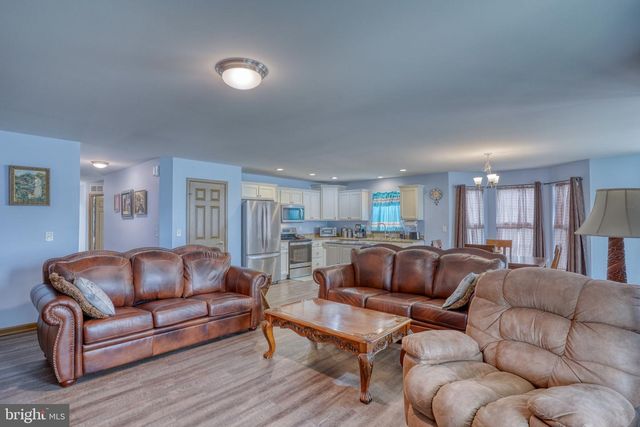 27 RIVER CLIFF CIR, Felton, DE 19943