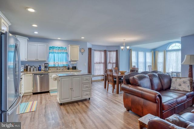 27 RIVER CLIFF CIR, Felton, DE 19943
