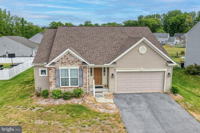 27 RIVER CLIFF CIR, Felton, DE 19943