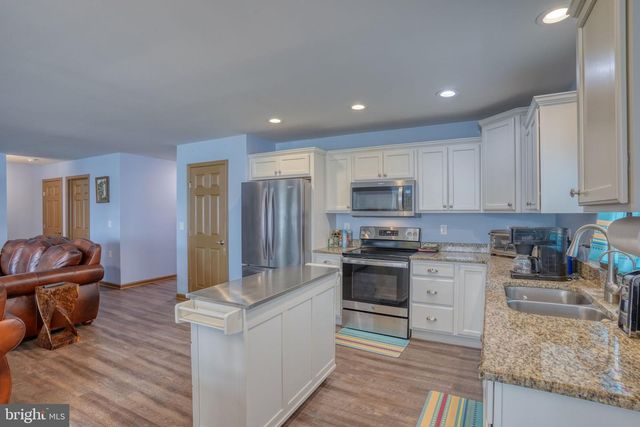 27 RIVER CLIFF CIR, Felton, DE 19943