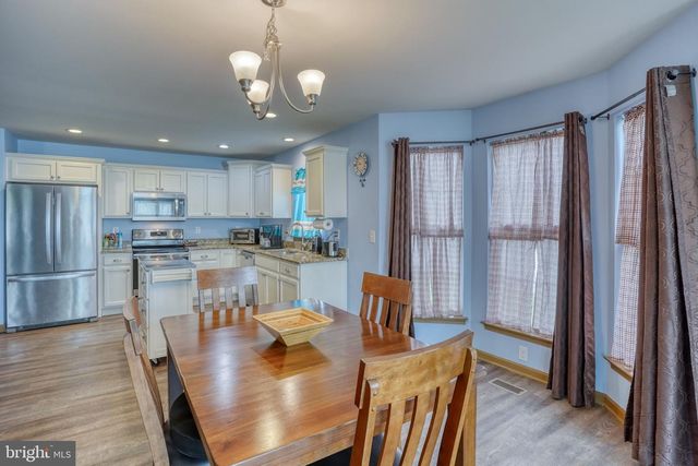 27 RIVER CLIFF CIR, Felton, DE 19943