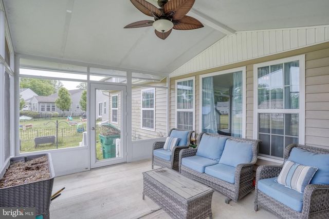 27 RIVER CLIFF CIR, Felton, DE 19943