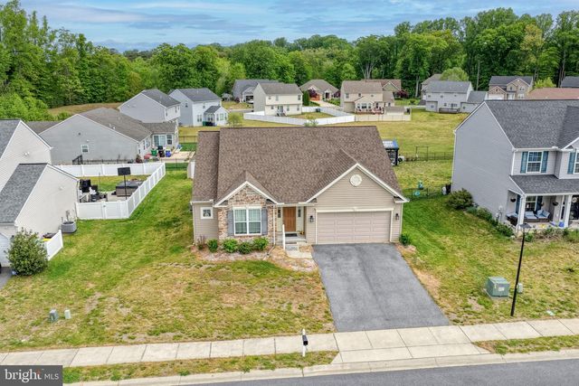 27 RIVER CLIFF CIR, Felton, DE 19943
