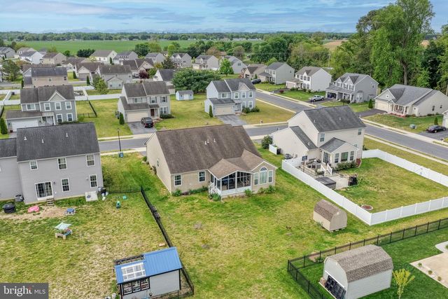 27 RIVER CLIFF CIR, Felton, DE 19943