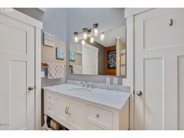 1626 Ne REGATTA Way, Lincoln City, OR 97367