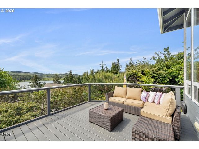 1626 Ne REGATTA Way, Lincoln City, OR 97367