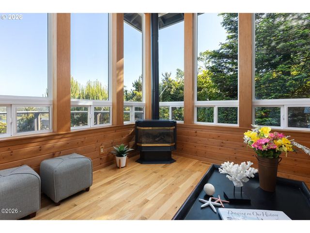 1626 Ne REGATTA Way, Lincoln City, OR 97367