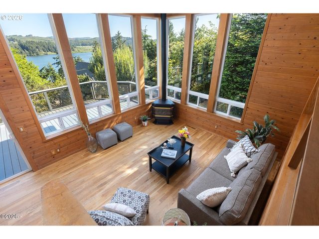 1626 Ne REGATTA Way, Lincoln City, OR 97367