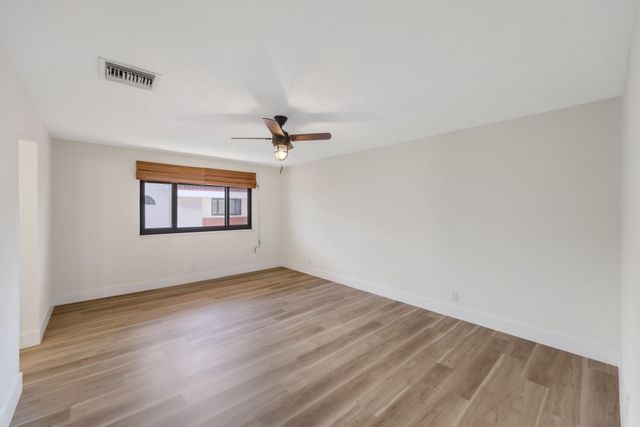 1401 NE 9 Street 23, Fort Lauderdale, FL 33304