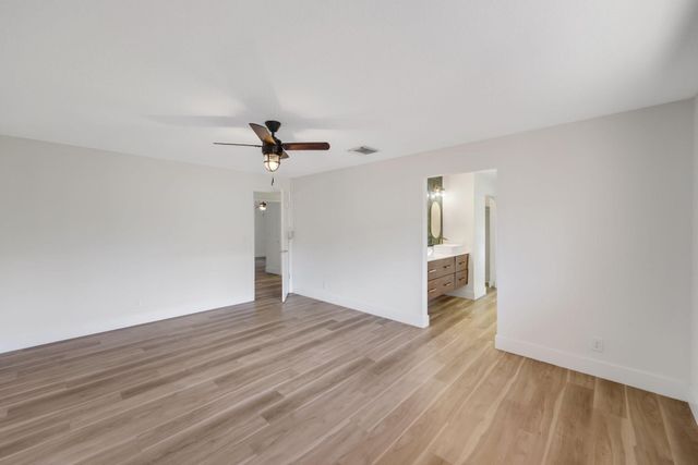 1401 NE 9 Street 23, Fort Lauderdale, FL 33304