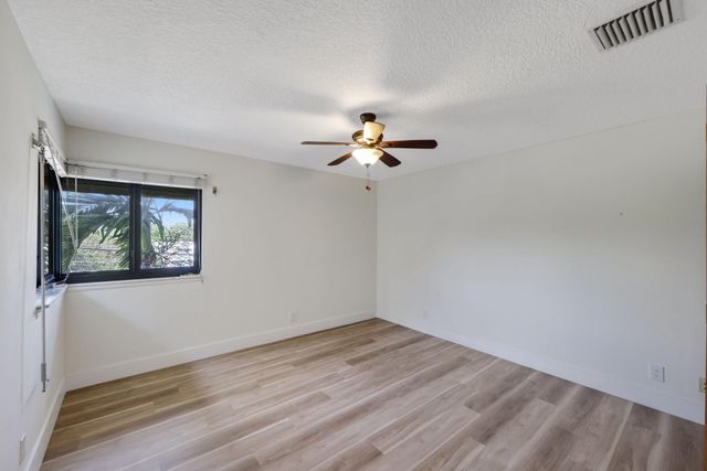 1401 NE 9 Street 23, Fort Lauderdale, FL 33304