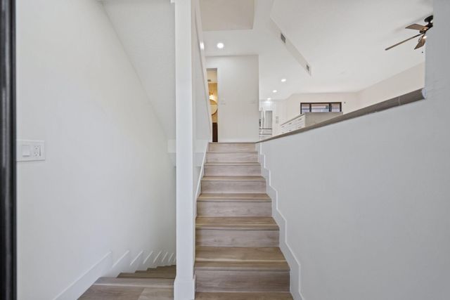 1401 NE 9 Street 23, Fort Lauderdale, FL 33304