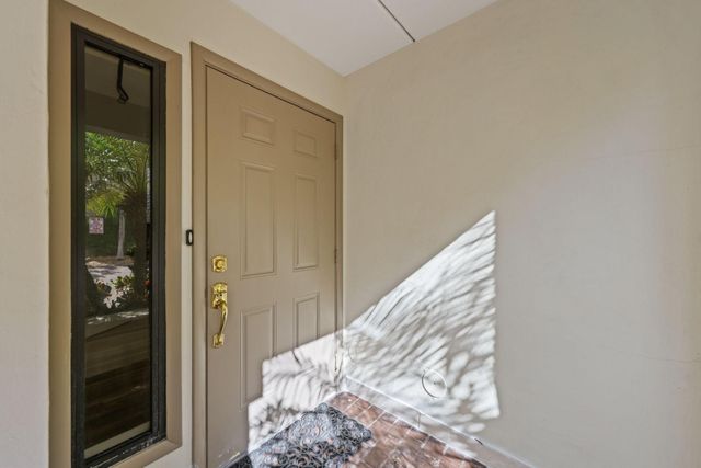 1401 NE 9 Street 23, Fort Lauderdale, FL 33304