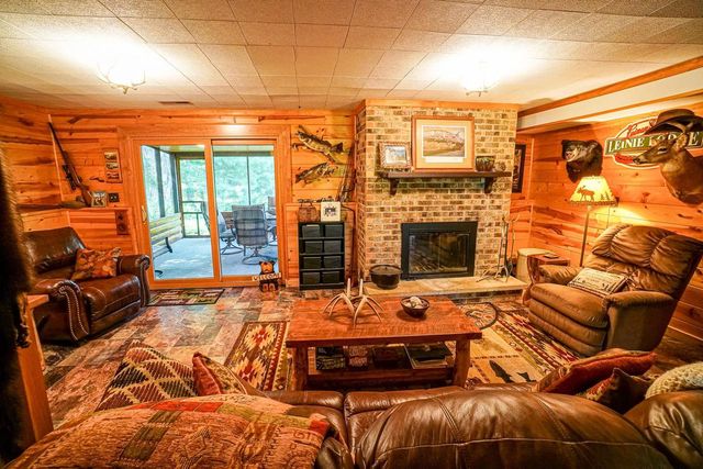 W8341 North Shore Drive, Onalaska, WI 54650