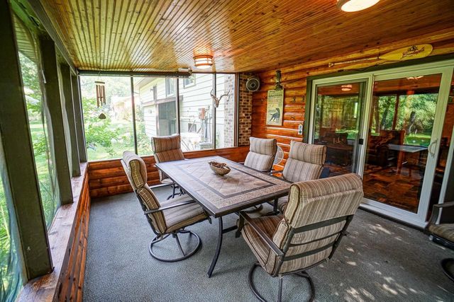 W8341 North Shore Drive, Onalaska, WI 54650