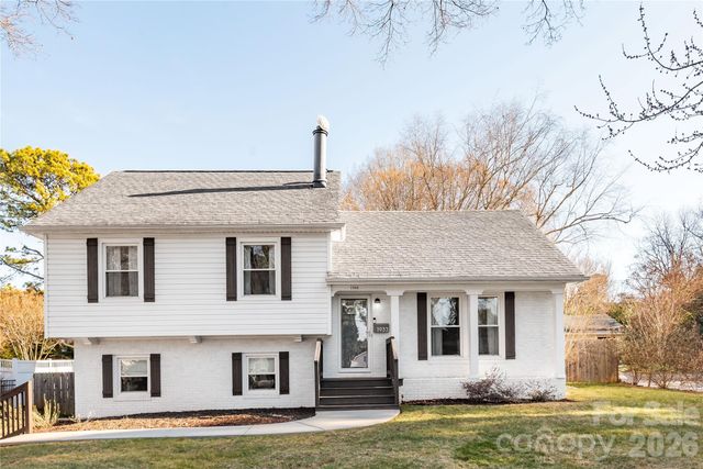 1933 Bentley Place, Charlotte, NC 28205