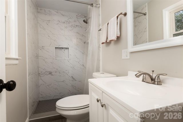 1933 Bentley Place, Charlotte, NC 28205