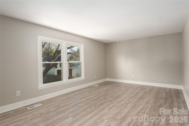 1933 Bentley Place, Charlotte, NC 28205