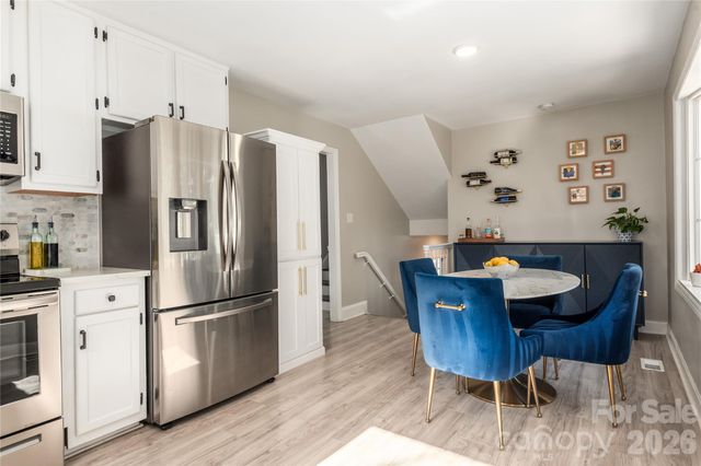 1933 Bentley Place, Charlotte, NC 28205