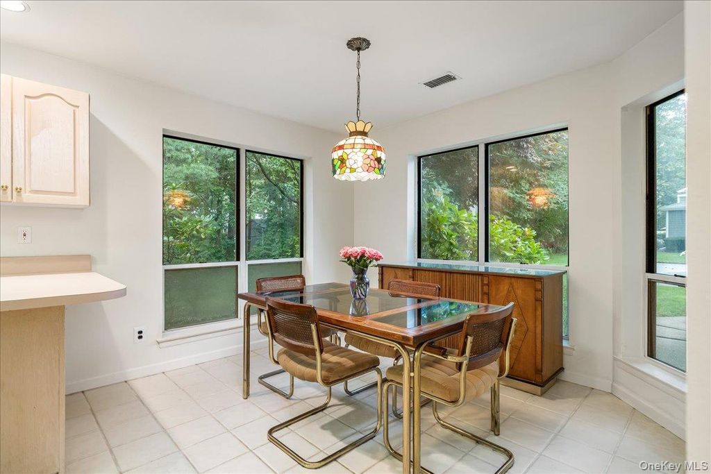 38 Larkspur Lane, Commack, NY 11725 — photo 5