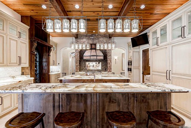 19566 Perkins Road East, Baton Rouge, LA 70810