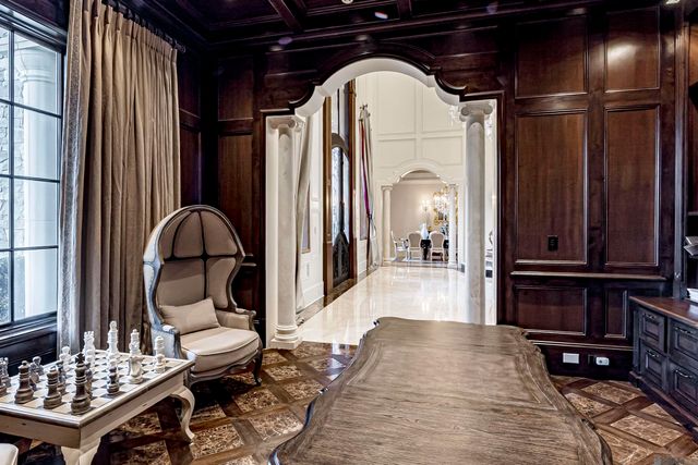 19566 Perkins Road East, Baton Rouge, LA 70810