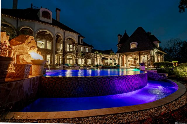 19566 Perkins Road East, Baton Rouge, LA 70810