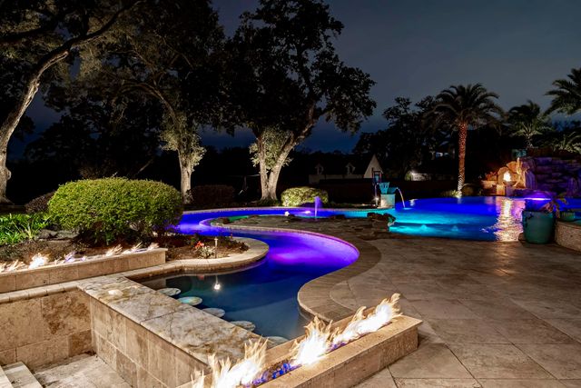 19566 Perkins Road East, Baton Rouge, LA 70810