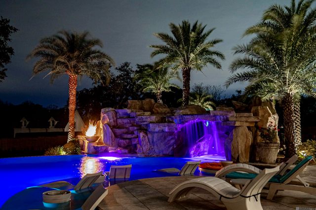 19566 Perkins Road East, Baton Rouge, LA 70810