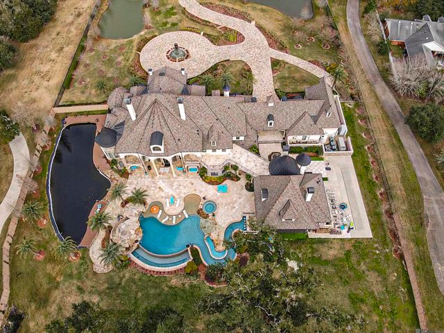 19566 Perkins Road East, Baton Rouge, LA 70810