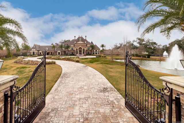 19566 Perkins Road East, Baton Rouge, LA 70810