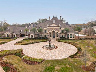 19566 Perkins Road East, Baton Rouge, LA 70810