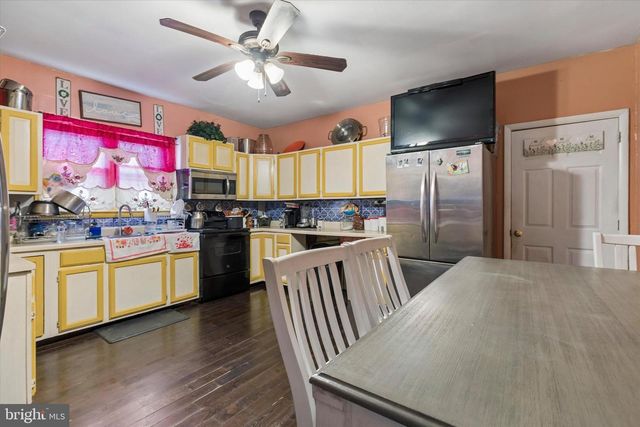 665 CORSON ST, Norristown, PA 19401