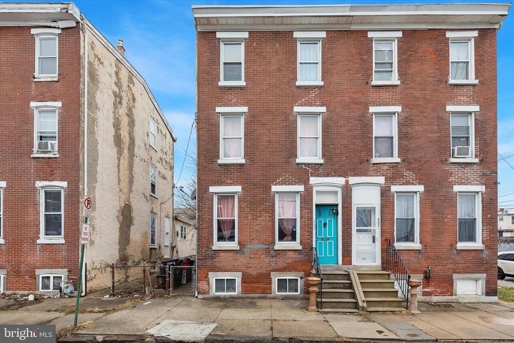 665 CORSON ST, Norristown, PA 19401