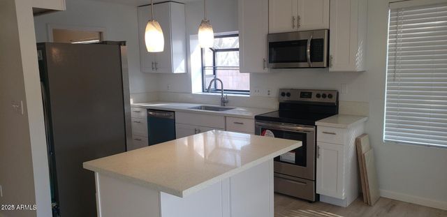 2001 W SUMMIT Place, Chandler, AZ 85224